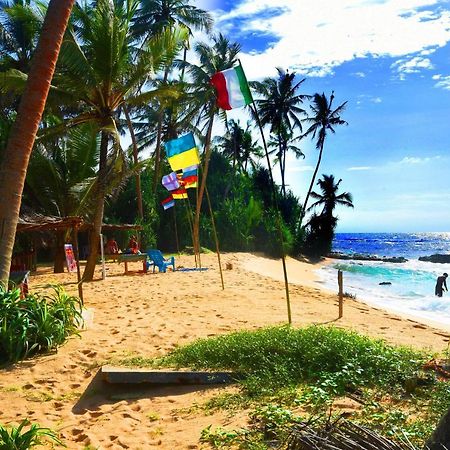 Akurala Beach Boutique Resort エクステリア 写真