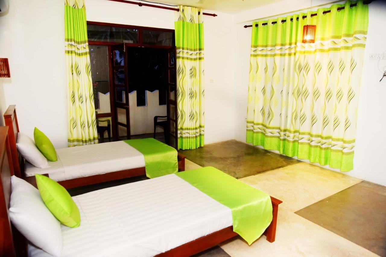 Akurala Beach Boutique Resort エクステリア 写真