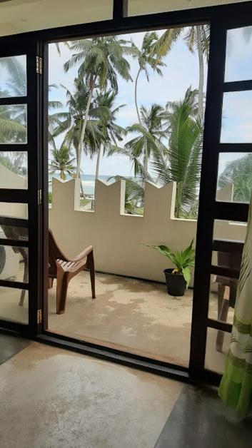 Akurala Beach Boutique Resort エクステリア 写真